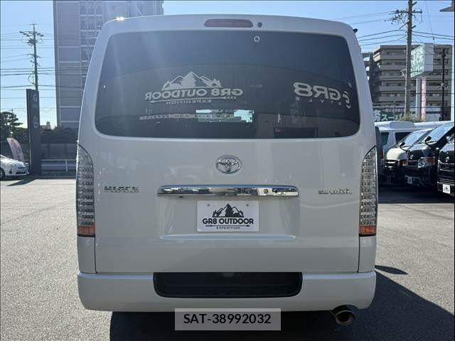 Toyota HIACE VAN 2014-11 8527867-2