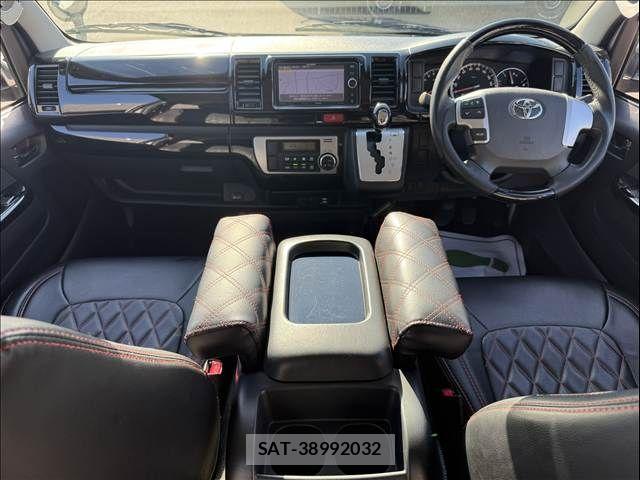 Toyota HIACE VAN 2014-11 8527867-3