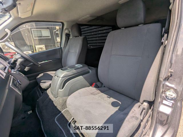 Toyota HIACE VAN 2016-05 8527870-13