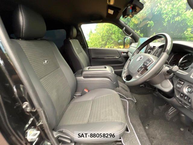 Toyota HIACE VAN 2025-05 8527827-7