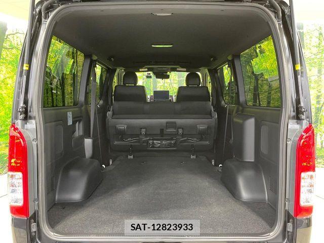 Toyota HIACE VAN 2025-06 8527837-9