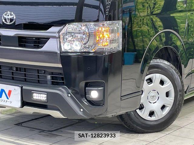 Toyota HIACE VAN 2025-06 8527837-11