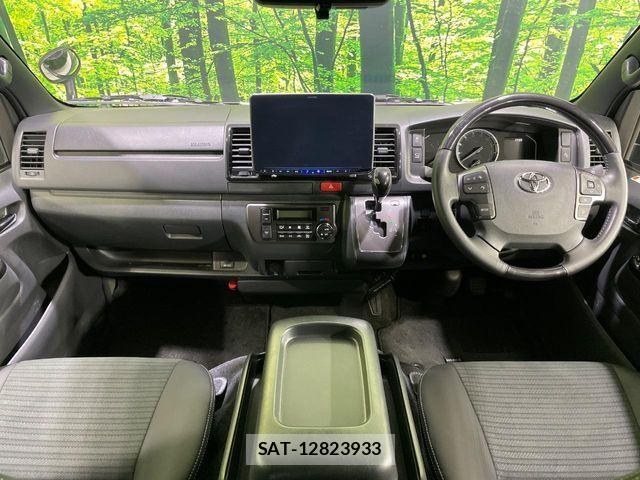 Toyota HIACE VAN 2025-06 8527837-1