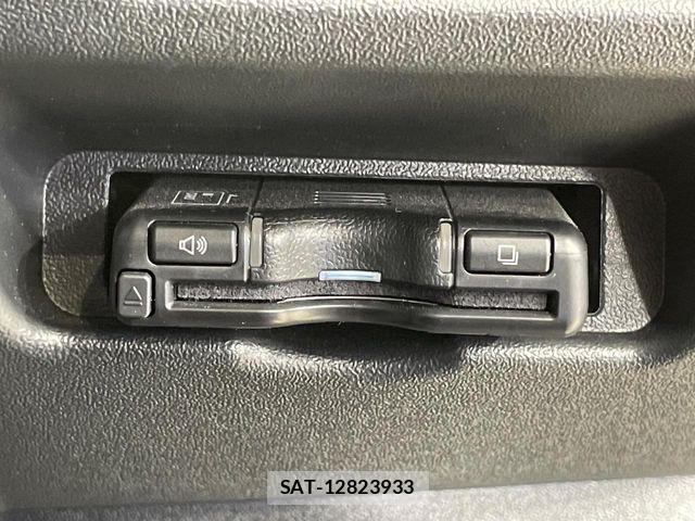 Toyota HIACE VAN 2025-06 8527837-6