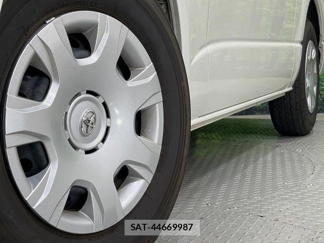 Toyota HIACE VAN 2025-06 8527839-12