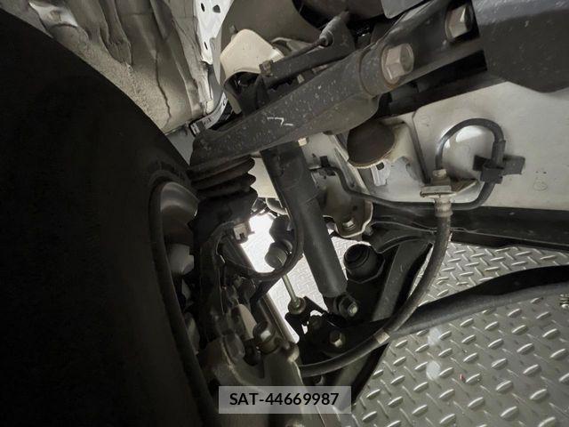 Toyota HIACE VAN 2025-06 8527839-19