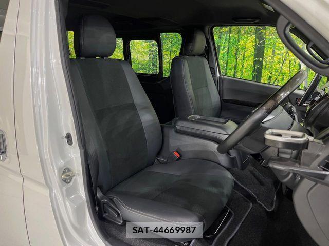 Toyota HIACE VAN 2025-06 8527839-7