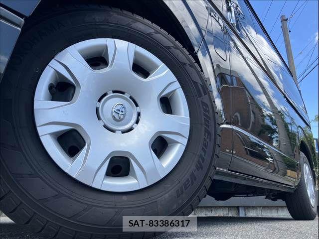Toyota HIACE VAN 2017-10 8563854-9