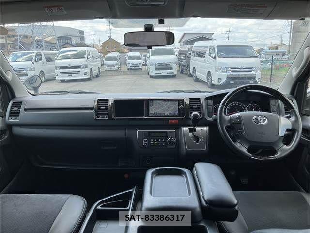 Toyota HIACE VAN 2017-10 8563854-10