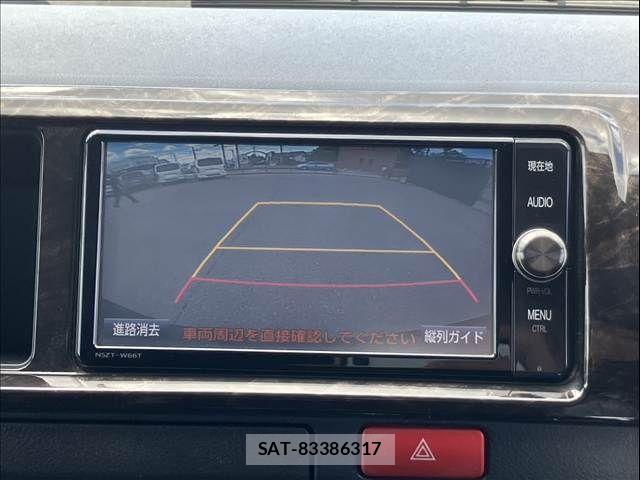 Toyota HIACE VAN 2017-10 8563854-12