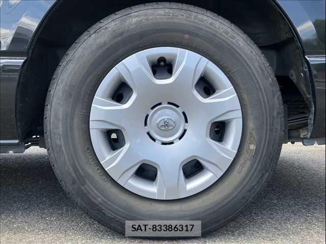 Toyota HIACE VAN 2017-10 8563854-20