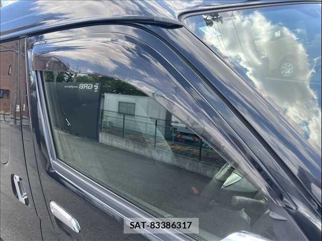 Toyota HIACE VAN 2017-10 8563854-29