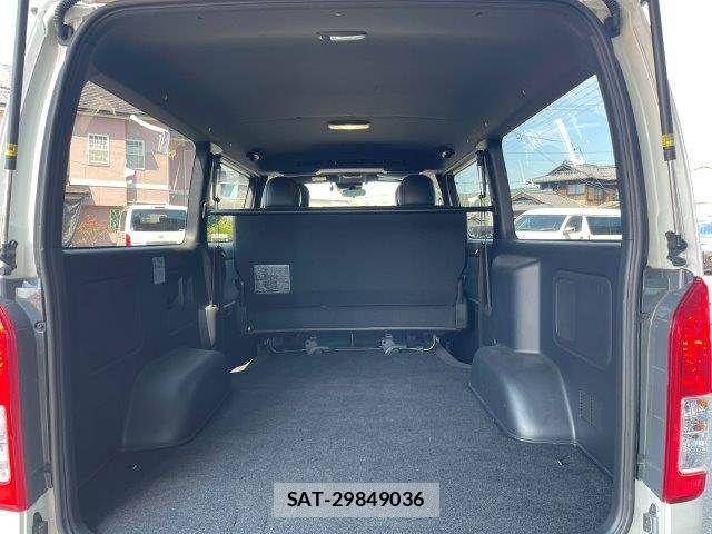 Toyota HIACE VAN 2020-08 8563848-11