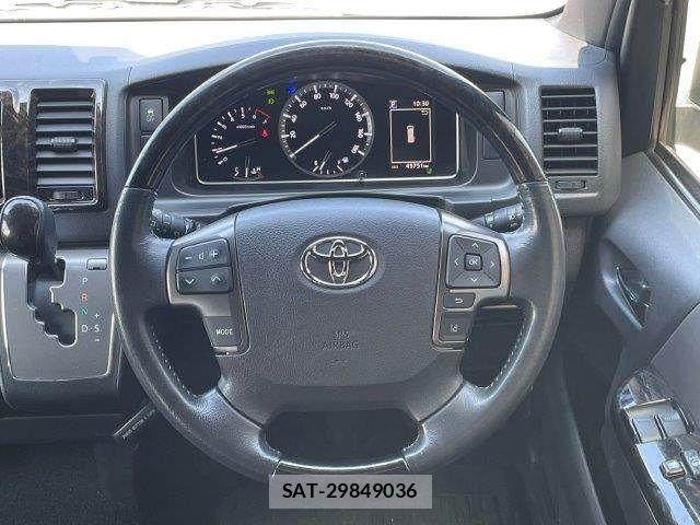 Toyota HIACE VAN 2020-08 8563848-13