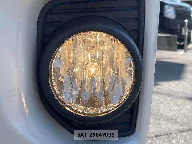 Toyota HIACE VAN 2020-08 8563848-15