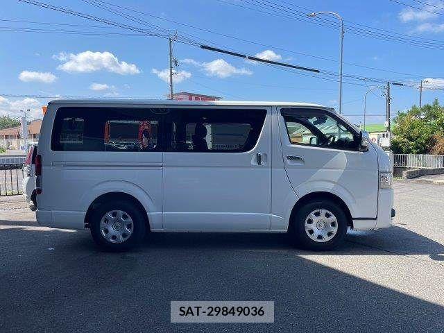 Toyota HIACE VAN 2020-08 8563848-19