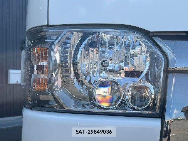 Toyota HIACE VAN 2020-08 8563848-25
