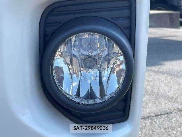 Toyota HIACE VAN 2020-08 8563848-26