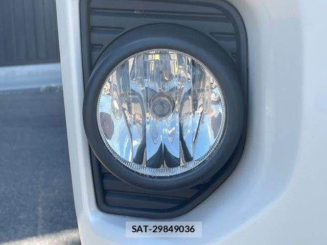 Toyota HIACE VAN 2020-08 8563848-27