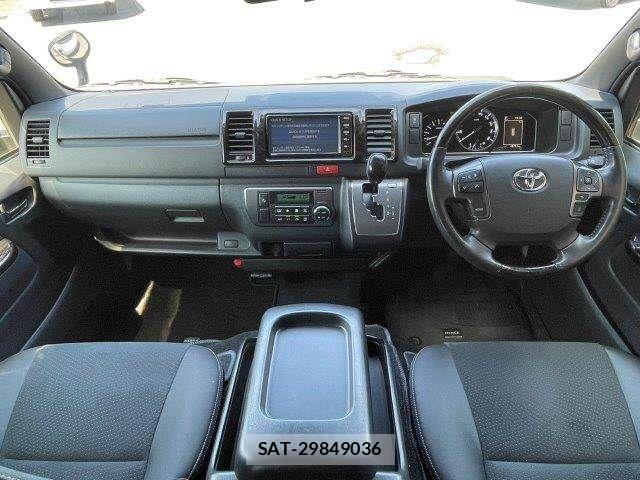 Toyota HIACE VAN 2020-08 8563848-2