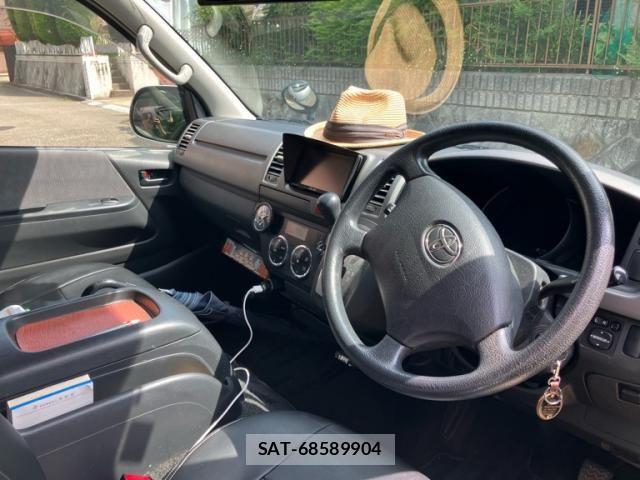 Toyota HIACE VAN 2011-06 8563861-7