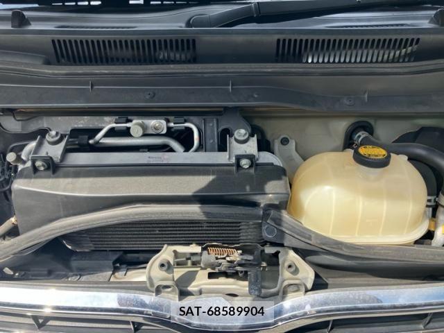 Toyota HIACE VAN 2011-06 8563861-9