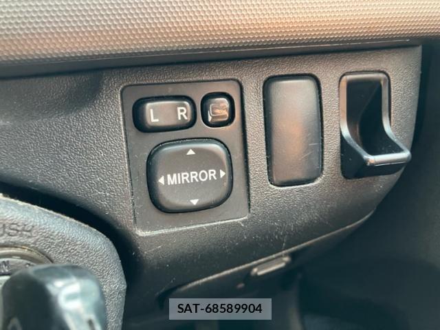 Toyota HIACE VAN 2011-06 8563861-11