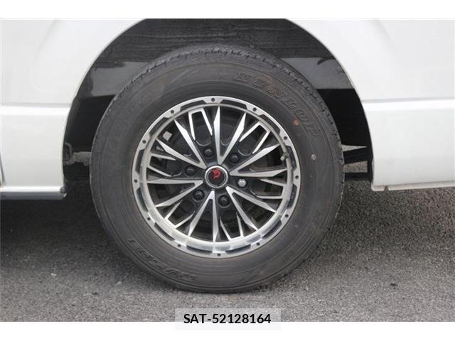 Toyota HIACE VAN 2022-07 8563845-12