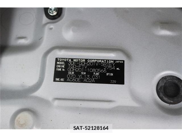 Toyota HIACE VAN 2022-07 8563845-1