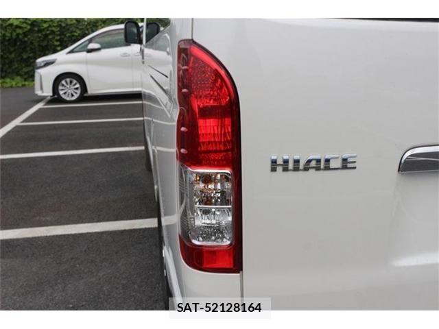 Toyota HIACE VAN 2022-07 8563845-21