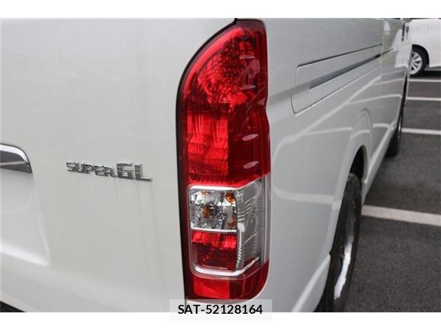 Toyota HIACE VAN 2022-07 8563845-22