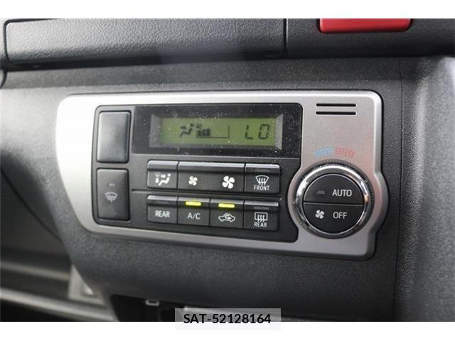 Toyota HIACE VAN 2022-07 8563845-28