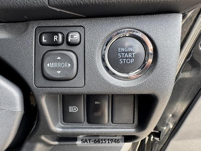 Toyota HIACE VAN 2021-10 8563850-22