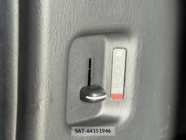 Toyota HIACE VAN 2021-10 8563850-27