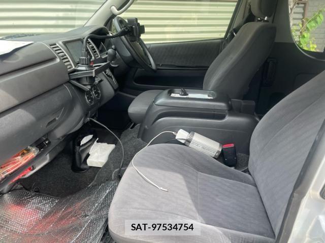 Toyota HIACE VAN 2012-08 8563857-13