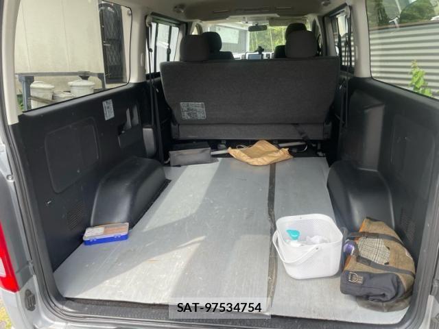 Toyota HIACE VAN 2012-08 8563857-15
