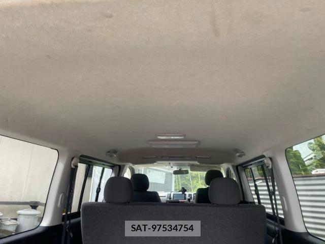 Toyota HIACE VAN 2012-08 8563857-16
