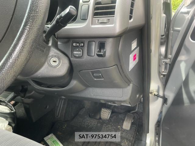 Toyota HIACE VAN 2012-08 8563857-18