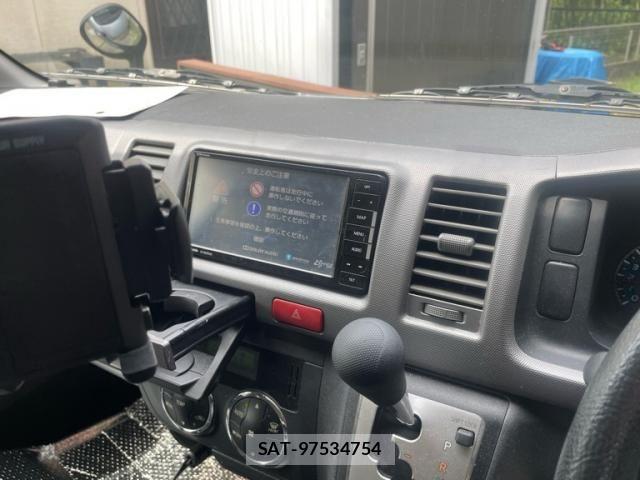 Toyota HIACE VAN 2012-08 8563857-20
