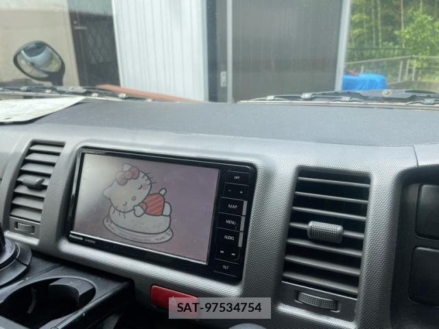 Toyota HIACE VAN 2012-08 8563857-21