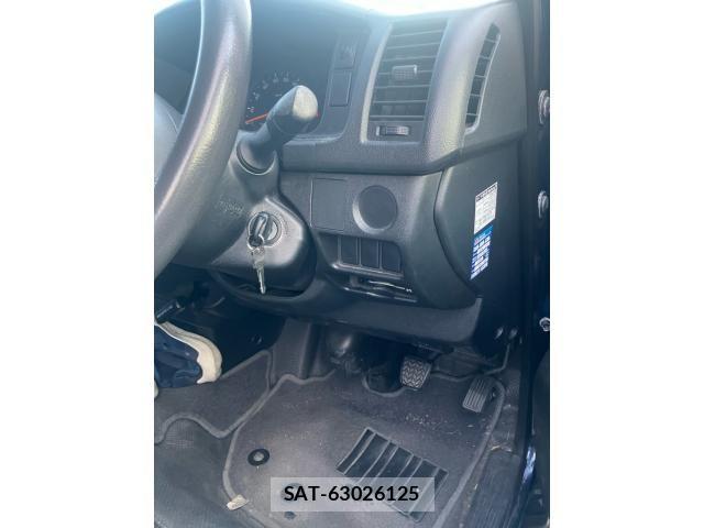 Toyota HIACE VAN 2015-06 8563860-12