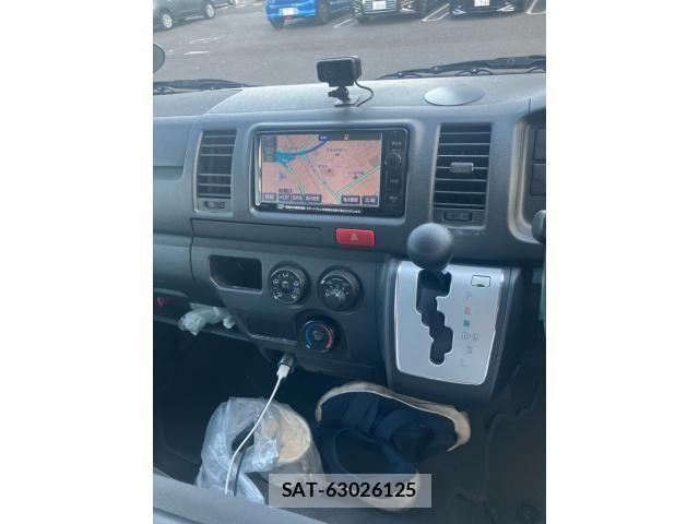 Toyota HIACE VAN 2015-06 8563860-14
