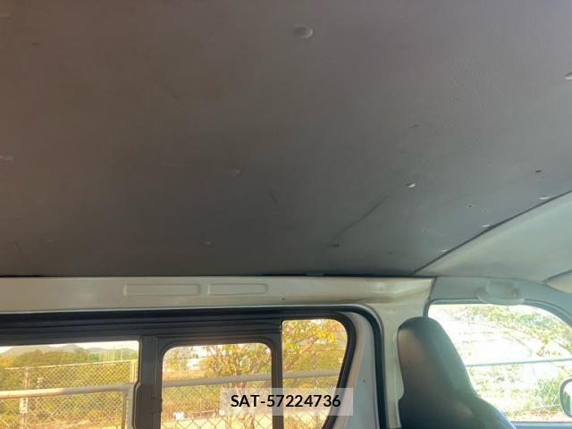 Toyota HIACE VAN 2014-07 8563859-14