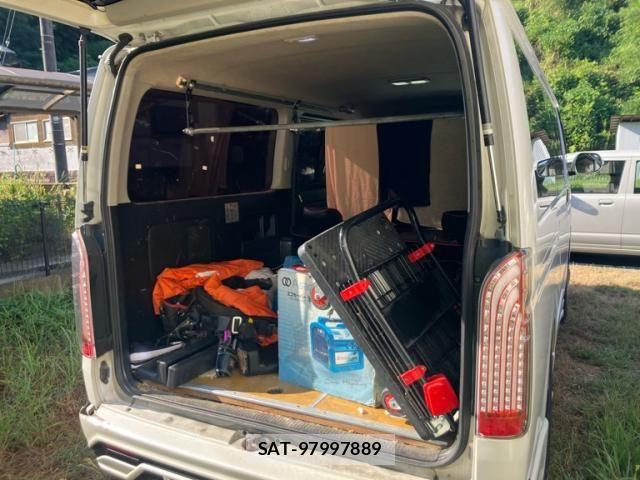 Toyota HIACE VAN 2015-11 8563856-14