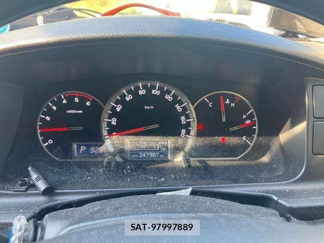 Toyota HIACE VAN 2015-11 8563856-17