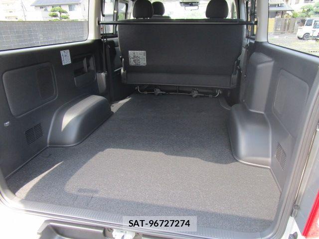 Toyota HIACE VAN 2026-06 8563837-14