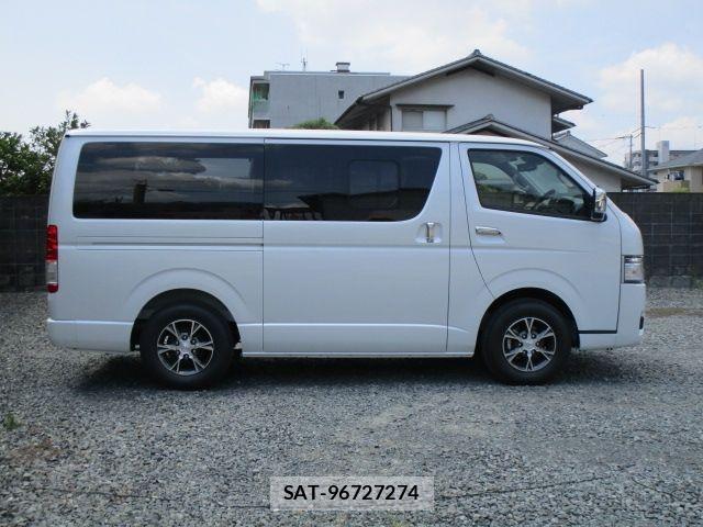 Toyota HIACE VAN 2026-06 8563837-2