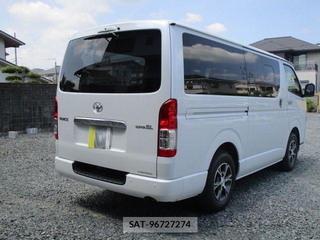 Toyota HIACE VAN 2026-06 8563837-3