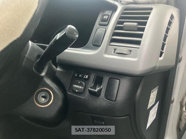 Toyota HIACE VAN 2013-10 8563855-12