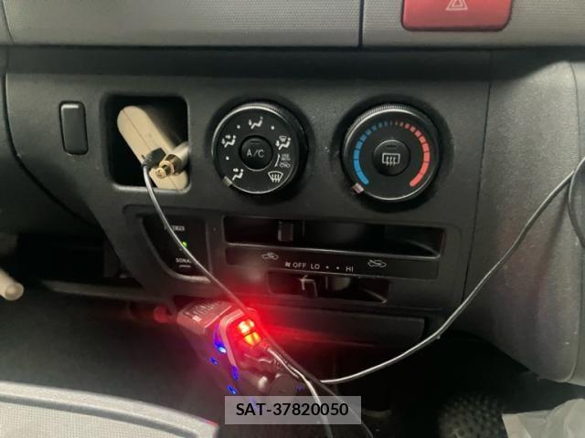 Toyota HIACE VAN 2013-10 8563855-16